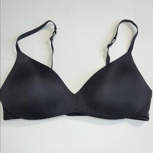 Skims Black Wireless Bra Push-up